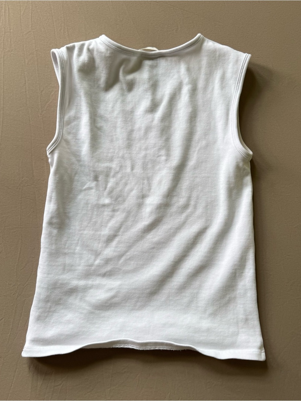 Zara Ribbed V-Neck Tank - Picture 2 of 6